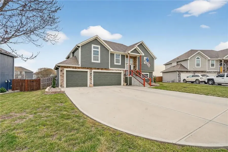 12817 Lathrop Avenue, Kansas City, KS 66109 - #2