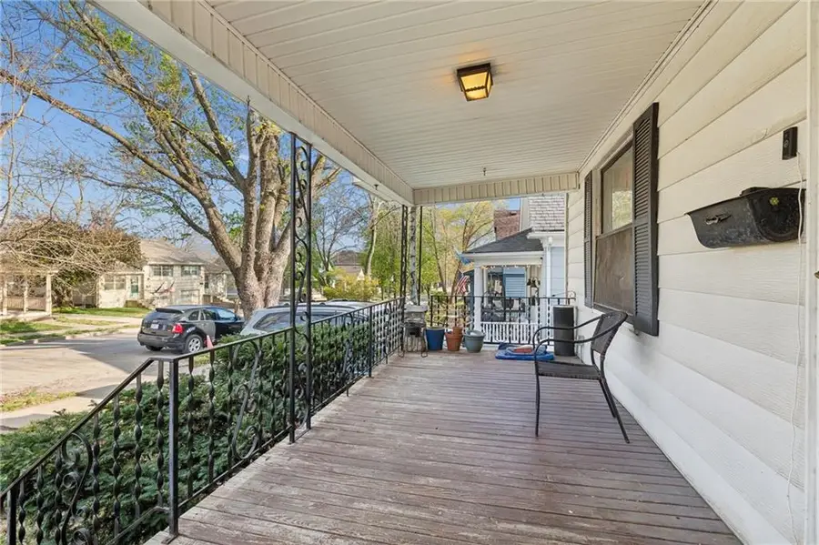 4218 Wyoming Street, Kansas City, MO 64111 - #2