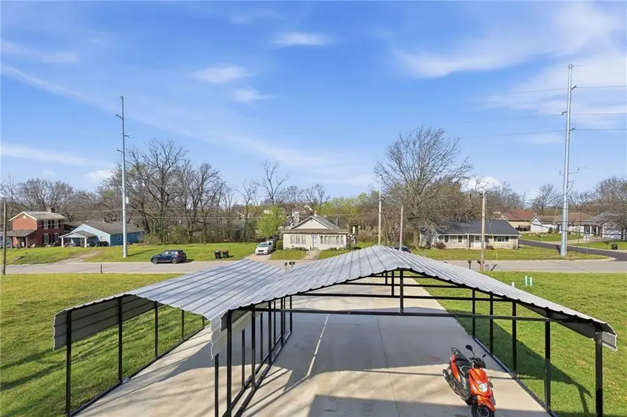 133 N Water Street, Warrensburg, MO 64093 - #3