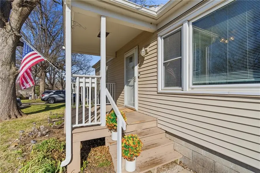 522 Pennsylvania Street, Leavenworth, KS 66048 - #2