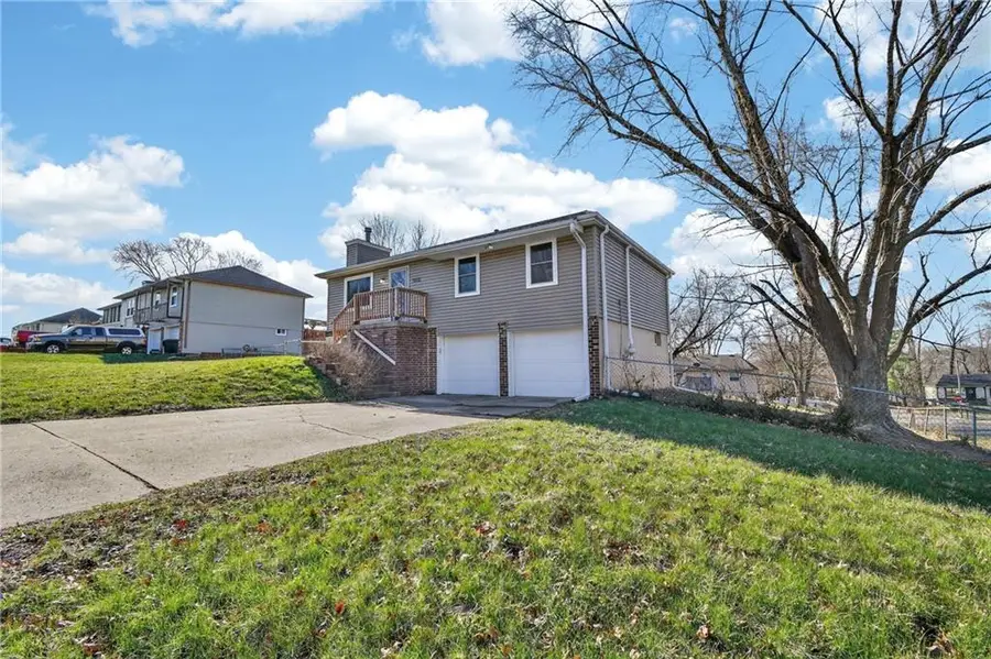 5012 NW Downing Street, Blue Springs, MO 64015 - #3