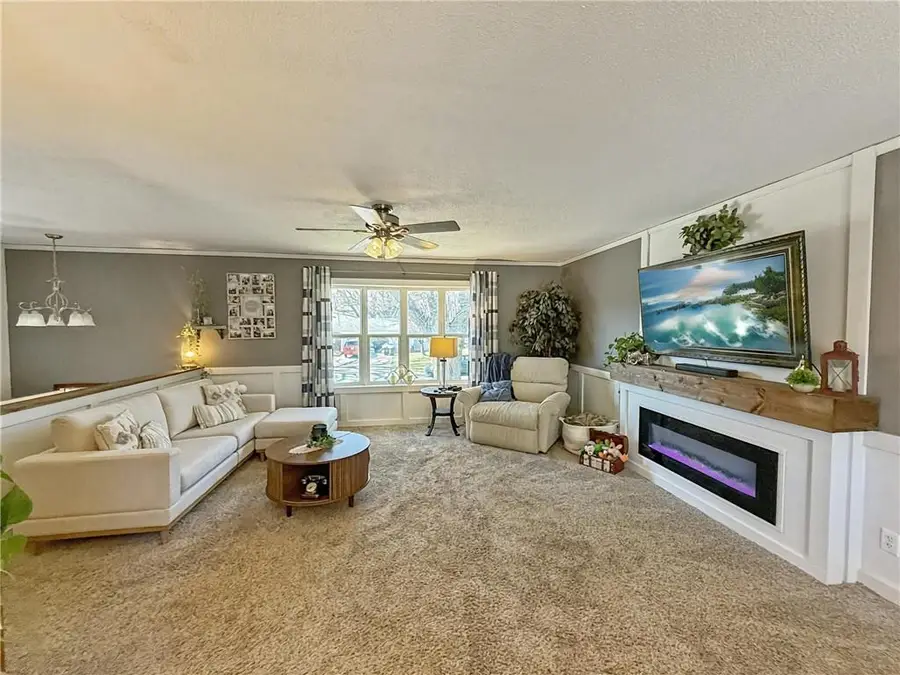 117 S Grand Avenue, Maryville, MO 64468 - #2