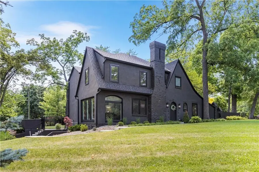 5500 Mission Road, Fairway, KS 66205 - #2