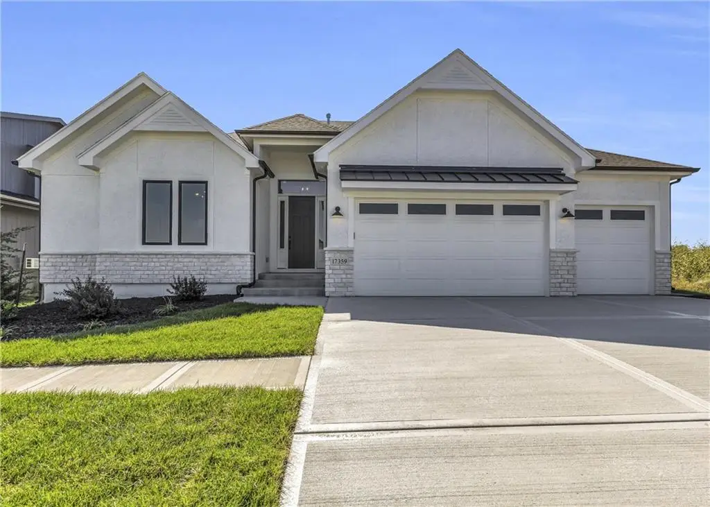 16946 S Illusion Street, Olathe, KS 66062 - #1