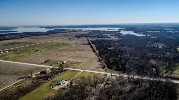 26552 Waverly Road, Paola, KS 66071