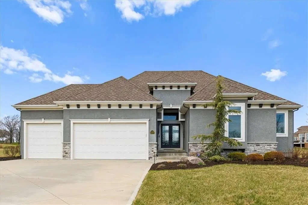 10008 N Revere Court, Kansas City, MO 64154 - #1