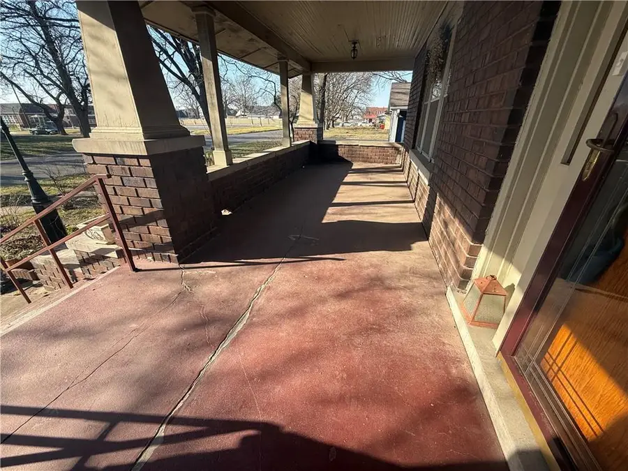 303 S Elm Street, Pittsburg, KS 66762 - #2