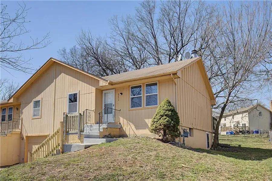 8270 Perry Street, Overland Park, KS 66204 - #2