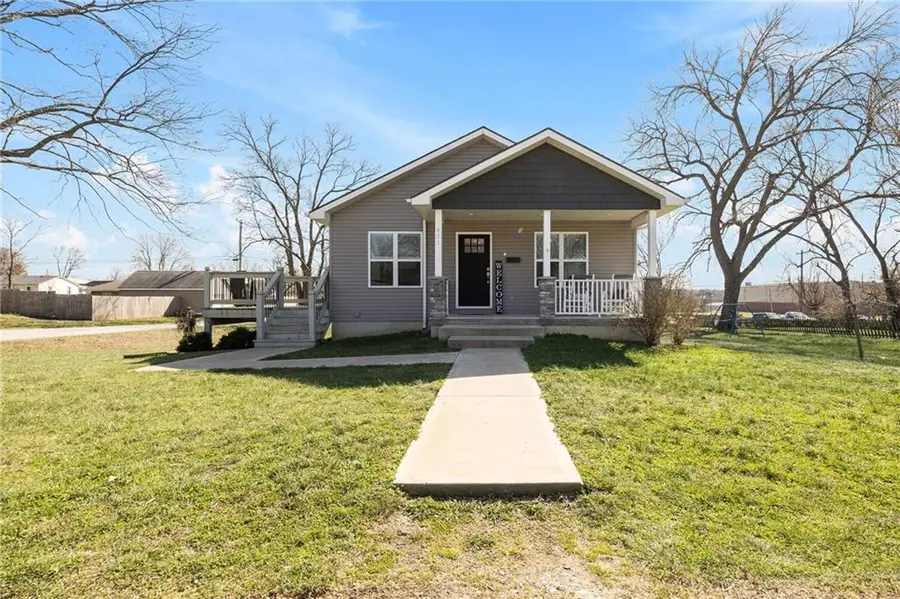 411 E Mcpherson Street, Knob Noster, MO 65336 - #2