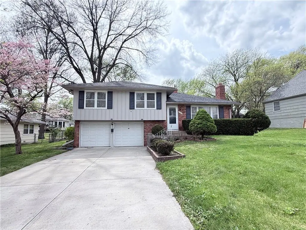 4942 N College Avenue, Kansas City, MO 64119 - #1