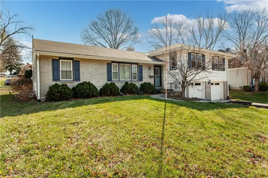 4819 NE Sherwood Drive, Kansas City, MO 64119 - #2