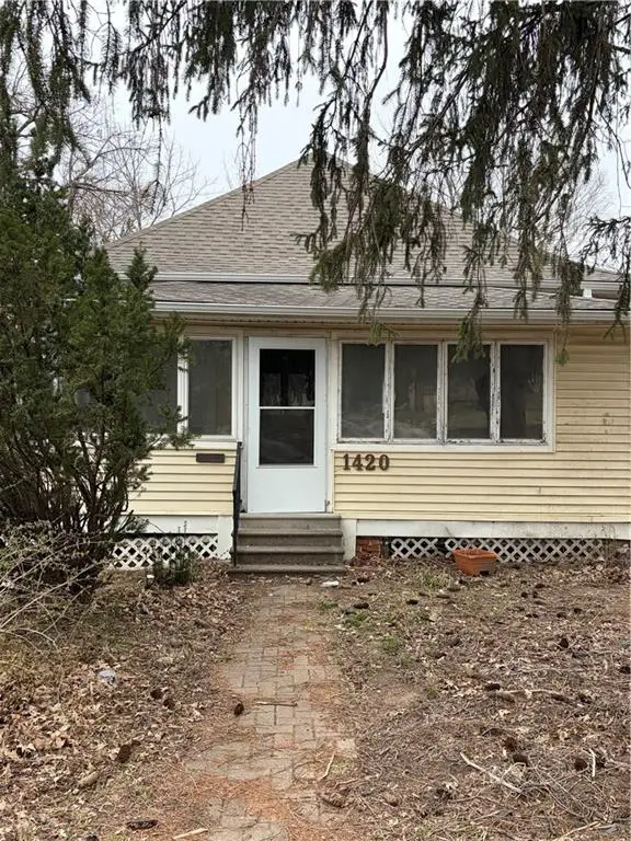 1420 W Walnut Avenue, Independence, MO 64050