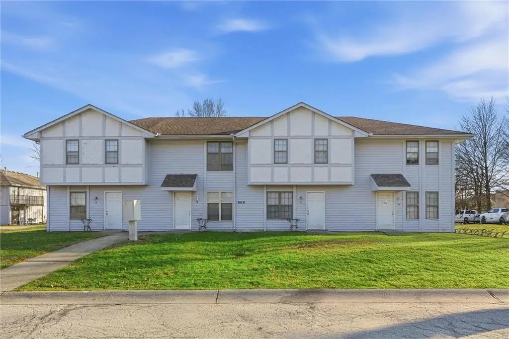 808 SW Meadowridge Drive, Blue Springs, MO 64015 - #1