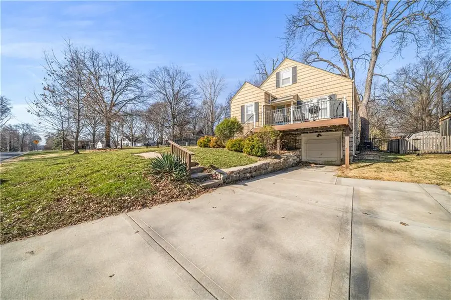 5000 Neosho Lane, Roeland Park, KS 66205 - #2