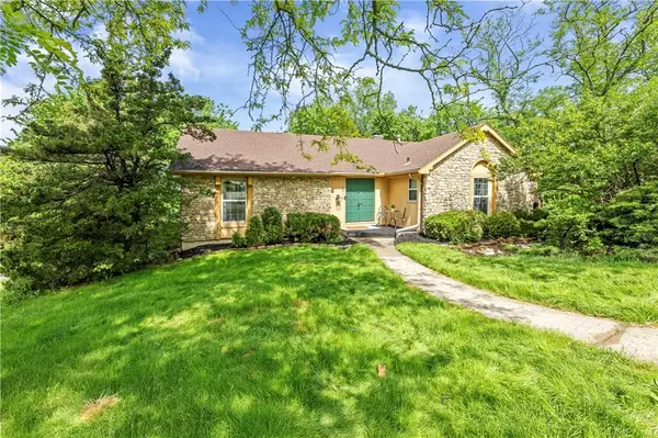2416 E 110th Street, Kansas City, MO 64131