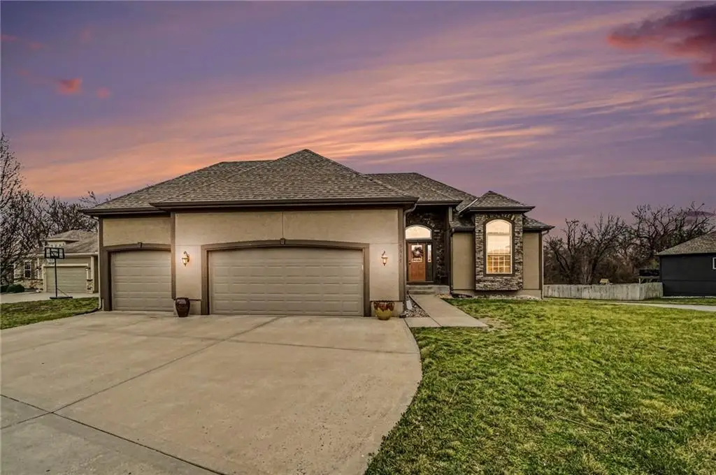 9617 N Adrian Avenue, Kansas City, MO 64154 - #1