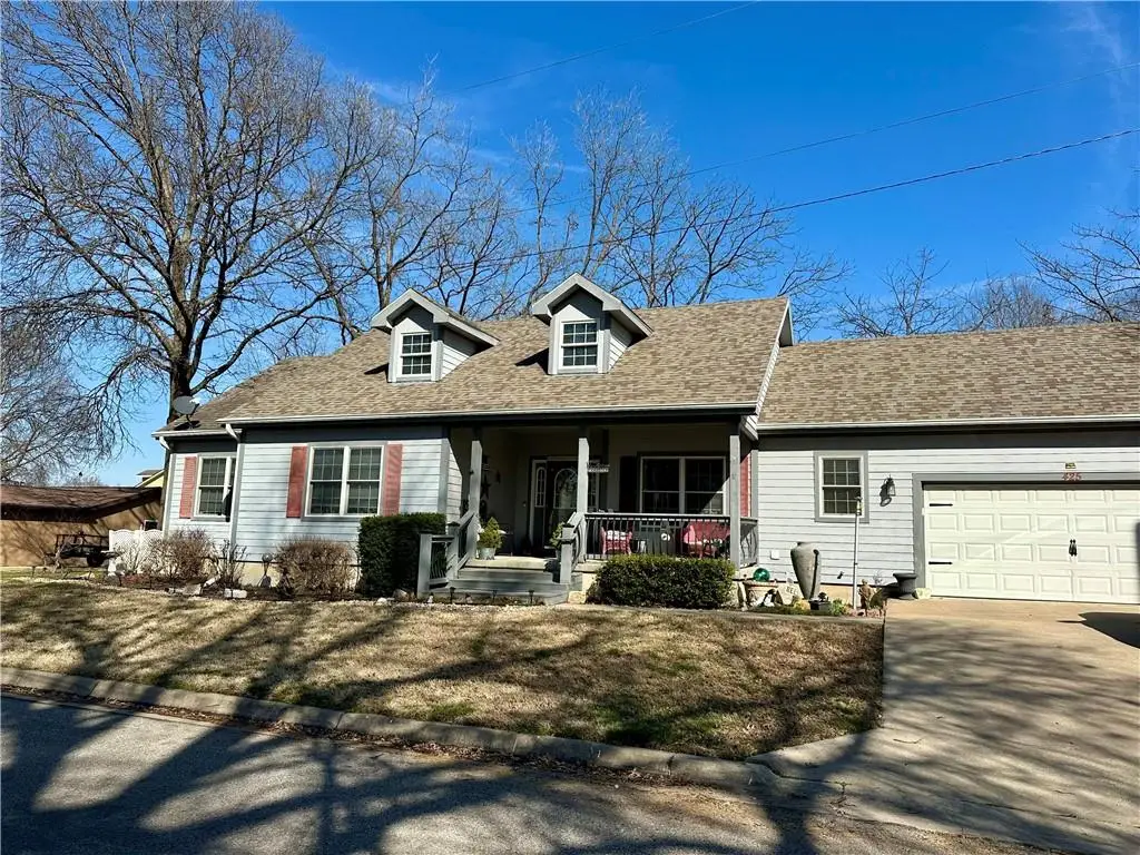 425 S Pine Street, Ottawa, KS 66067 - #1