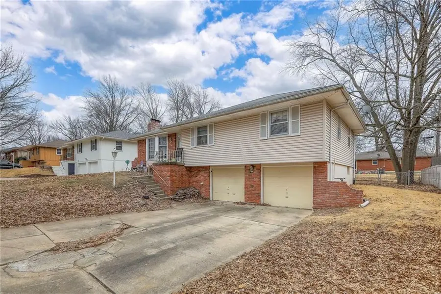 803 N Yuma Avenue, Independence, MO 64056 - #2