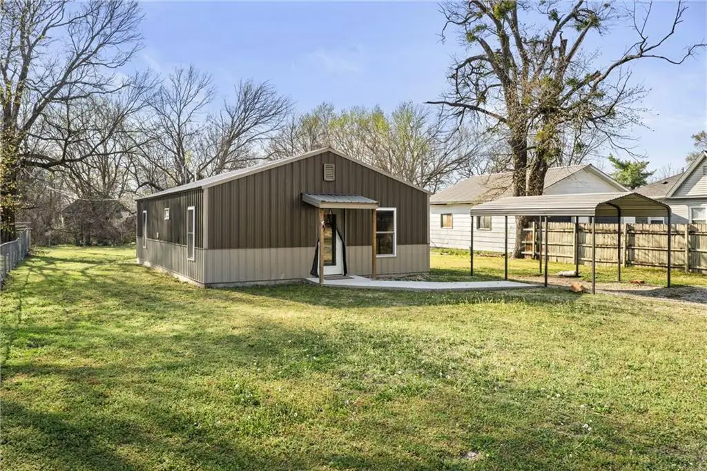 609 N Wood Street, Caney, KS 67333 - #1