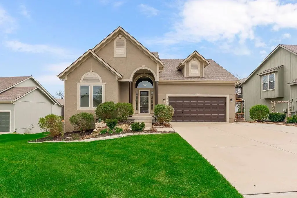 19641 W 106th Terrace, Olathe, KS 66061 - #1