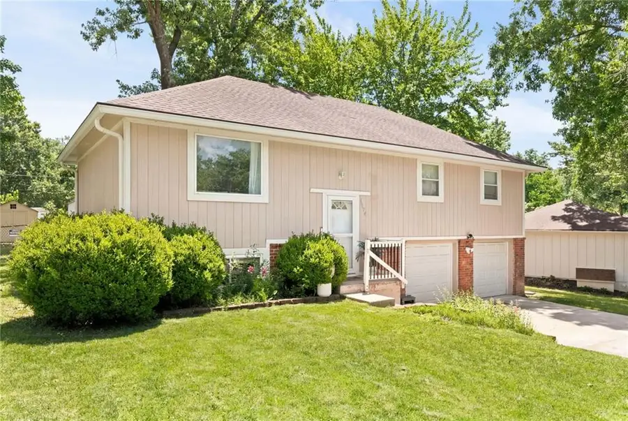 1924 SW 5th Street, Blue Springs, MO 64014 - #2