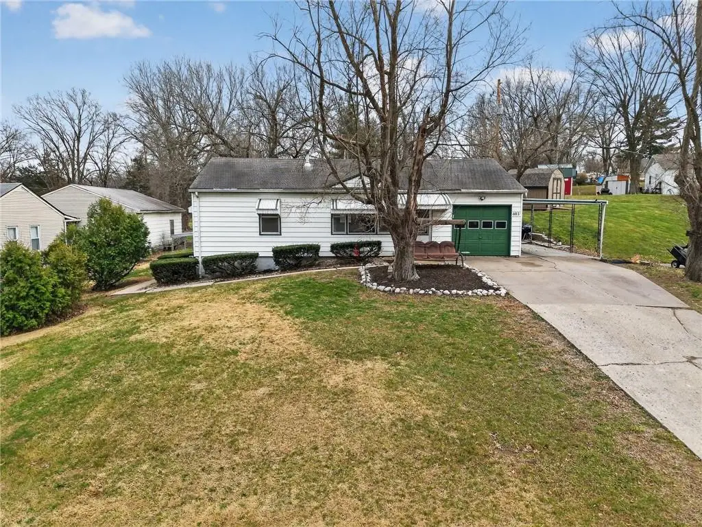 403 E Park Avenue, Claycomo, MO 64119 - #1