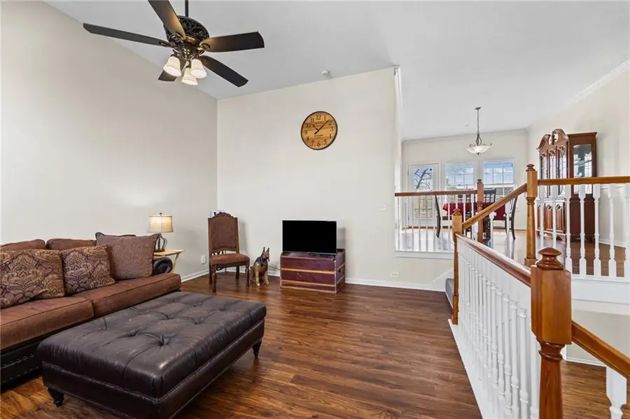 654 Holiday Lane, Lansing, KS 66043 - #2