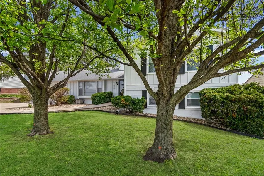 7629 Mission Road, Prairie Village, KS 66208 - #2