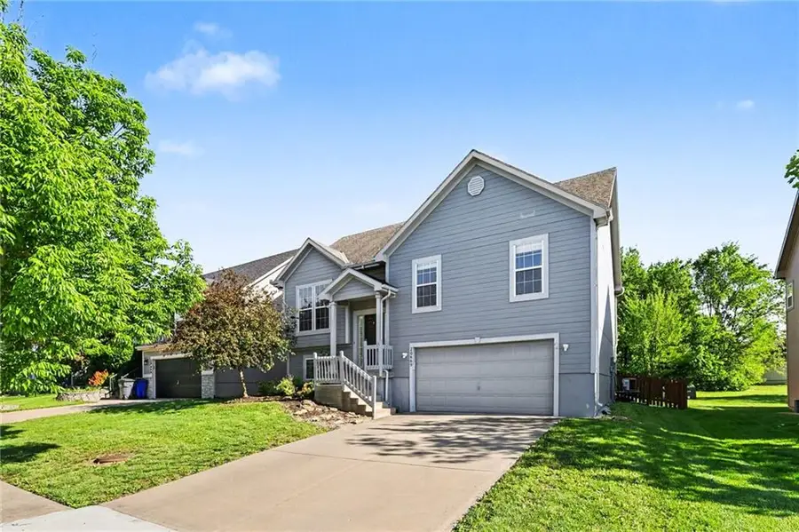 20669 W 124th Terrace, Olathe, KS 66061 - #2