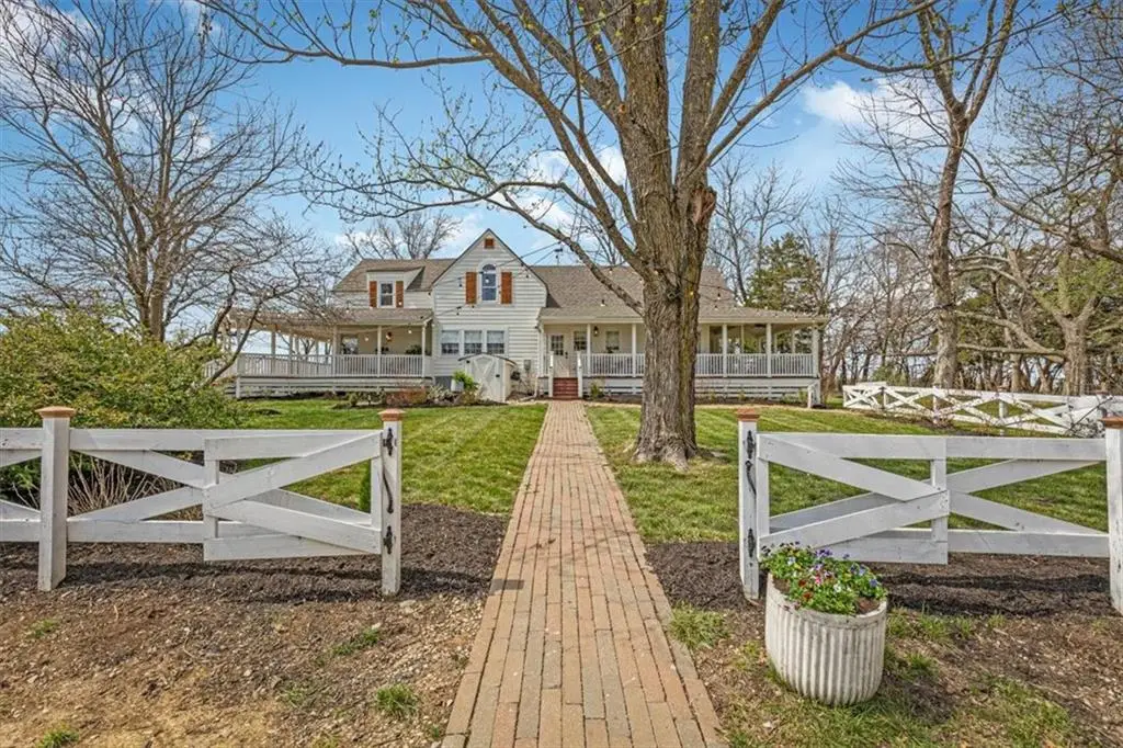 27440 W 215th Street, Spring Hill, KS 66083 - #1