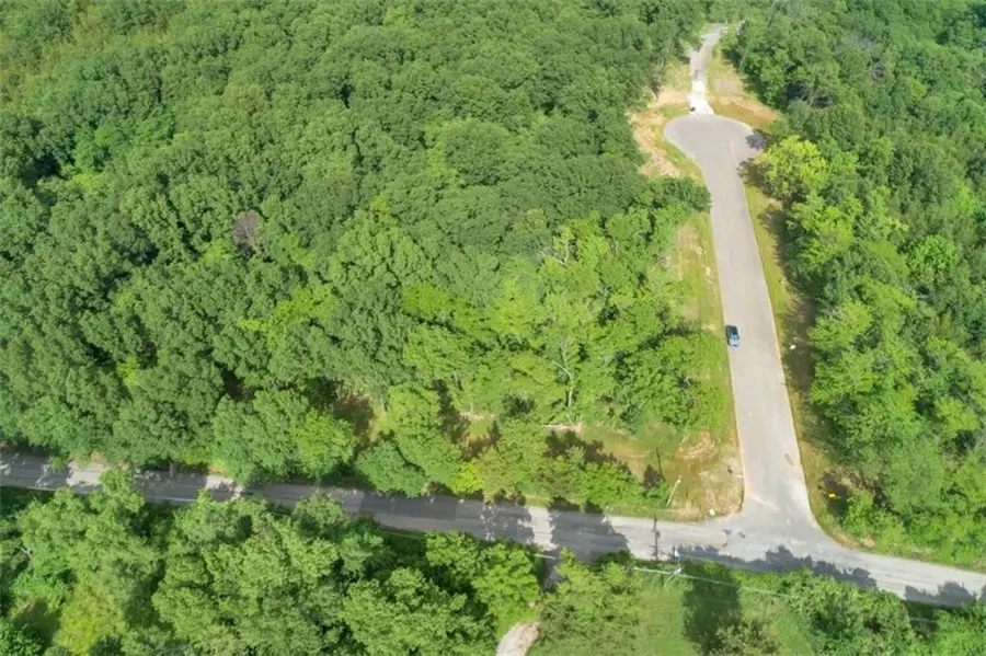 9686 S Metropolitan Circle, Edwardsville, KS 66111 - #2