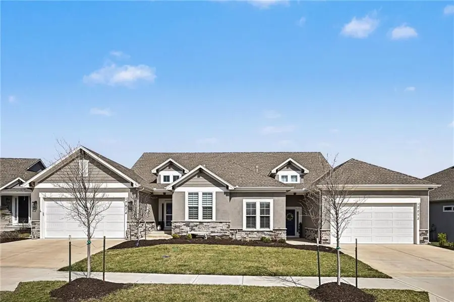 17072 W 168th Place, Olathe, KS 66062 - #2