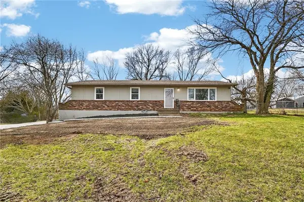 23718 S State Route 291 Highway, Harrisonville, MO 64701