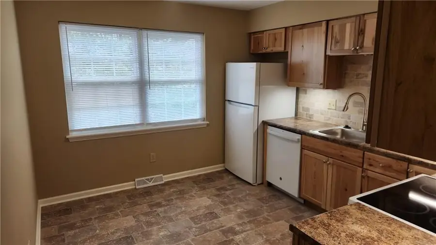 8736 N Hull Avenue, Kansas City, MO 64154 - #3