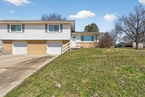 4302-4 NW 56 Street, Kansas City, MO 64151