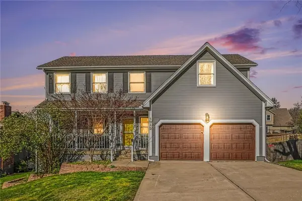 1012 NE Barnes Drive, Lee's Summit, MO 64086