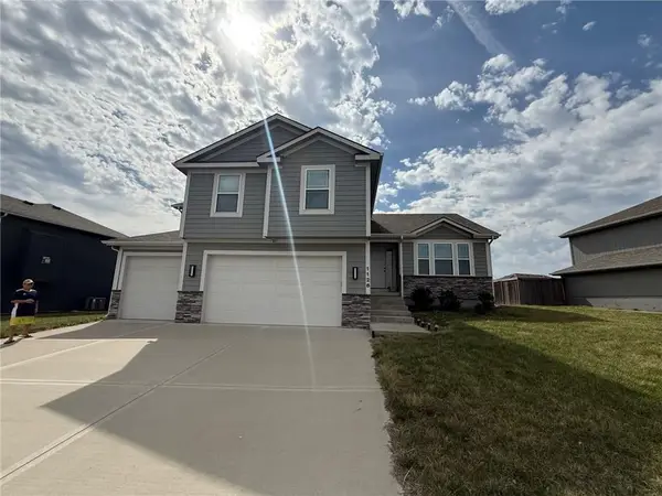 1126 N Holland Drive, Independence, MO 64056