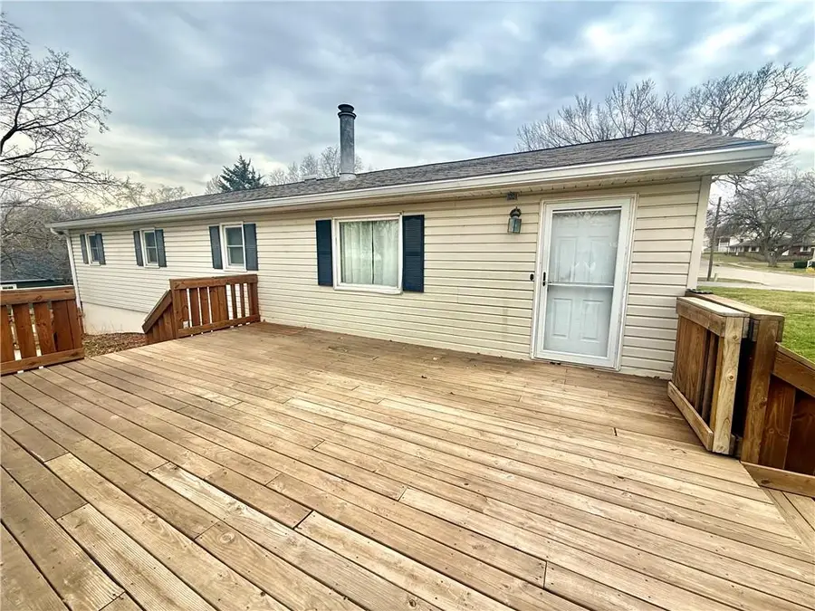 422 E Thompson Street, Maryville, MO 64468 - #2