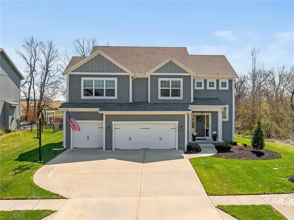 18531 W 194th Terrace, Spring Hill, KS 66083