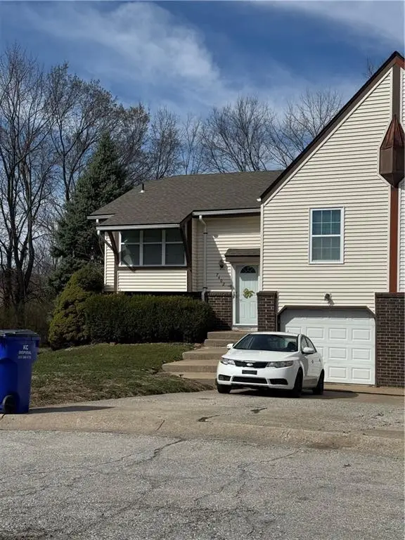 7402 Englewood Lane, Raytown, MO 64133 - #1