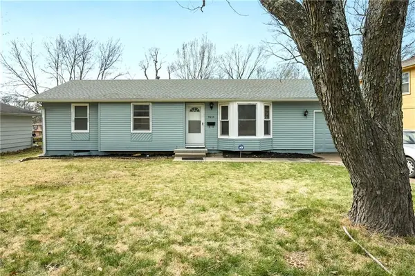 9214 Manchester Avenue, Kansas City, MO 64138