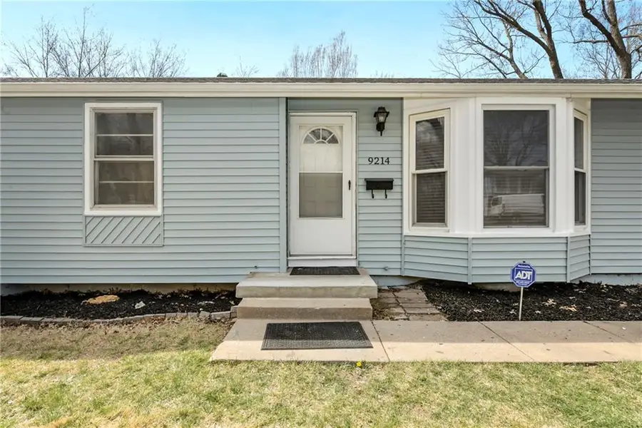 9214 Manchester Avenue, Kansas City, MO 64138 - #2