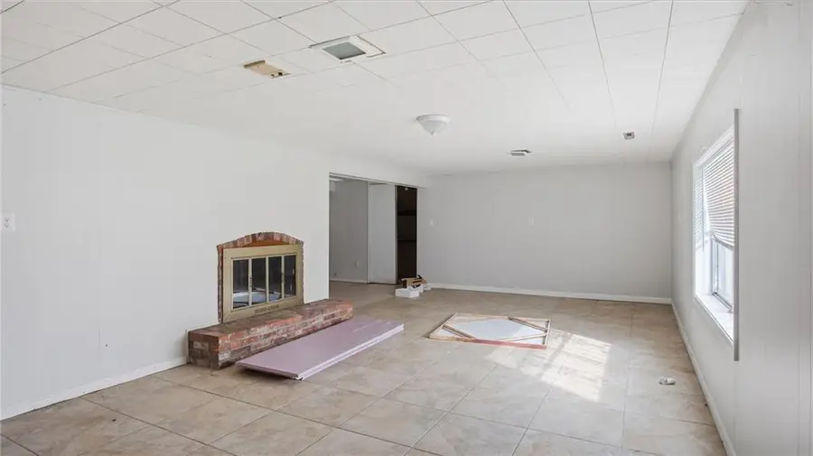 6305 Ralston Avenue, Raytown, MO 64133 - #3