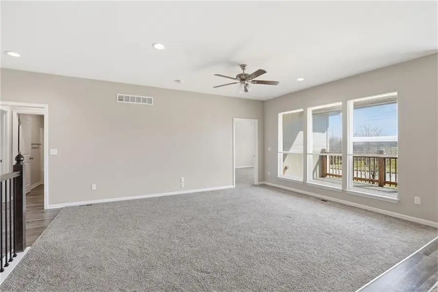 21801 Southcreek Road, Peculiar, MO 64078 - #3