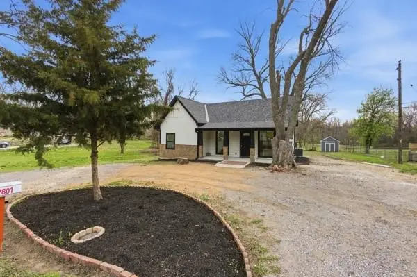 7801 Stover Lane, Kansas City, KS 66109