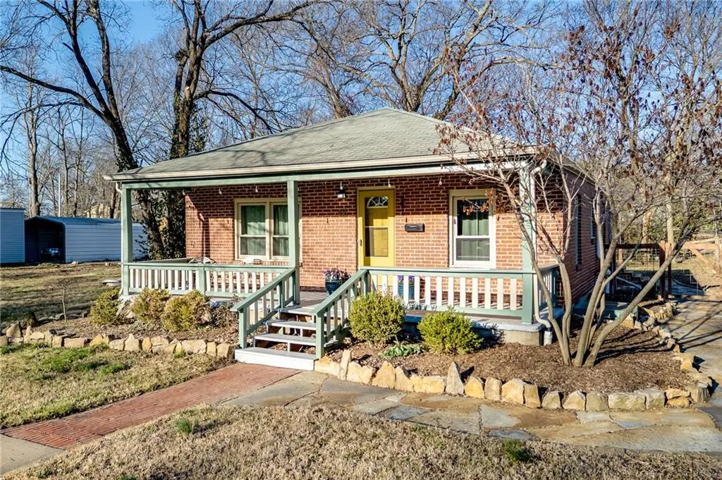 415 Illinois Street, Lawrence, KS 66044 - #1