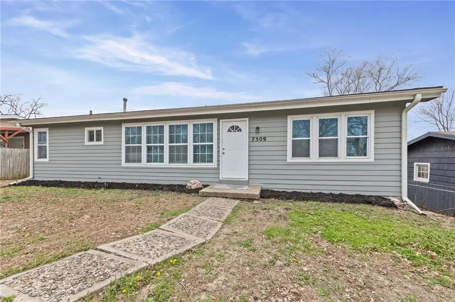 7509 E 85th Street, Kansas City, MO 64138 - #3
