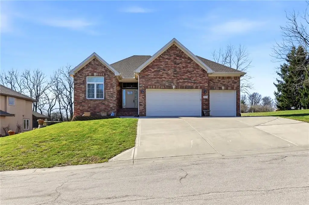 1637 SW Hedgewood Lane, Lees Summit, MO 64081 - #1