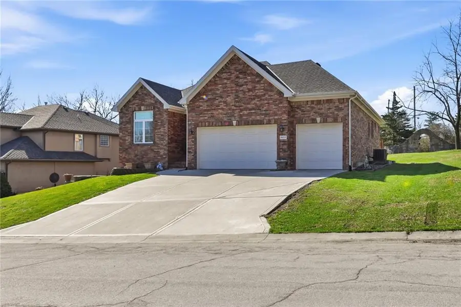1637 SW Hedgewood Lane, Lees Summit, MO 64081 - #3