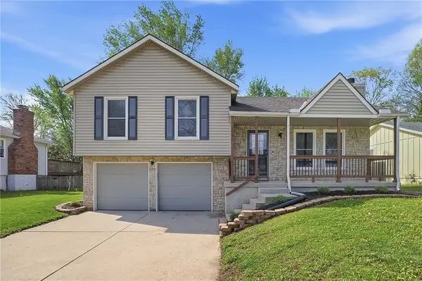 1901 NE Mckee Lane, Lee's Summit, MO 64086